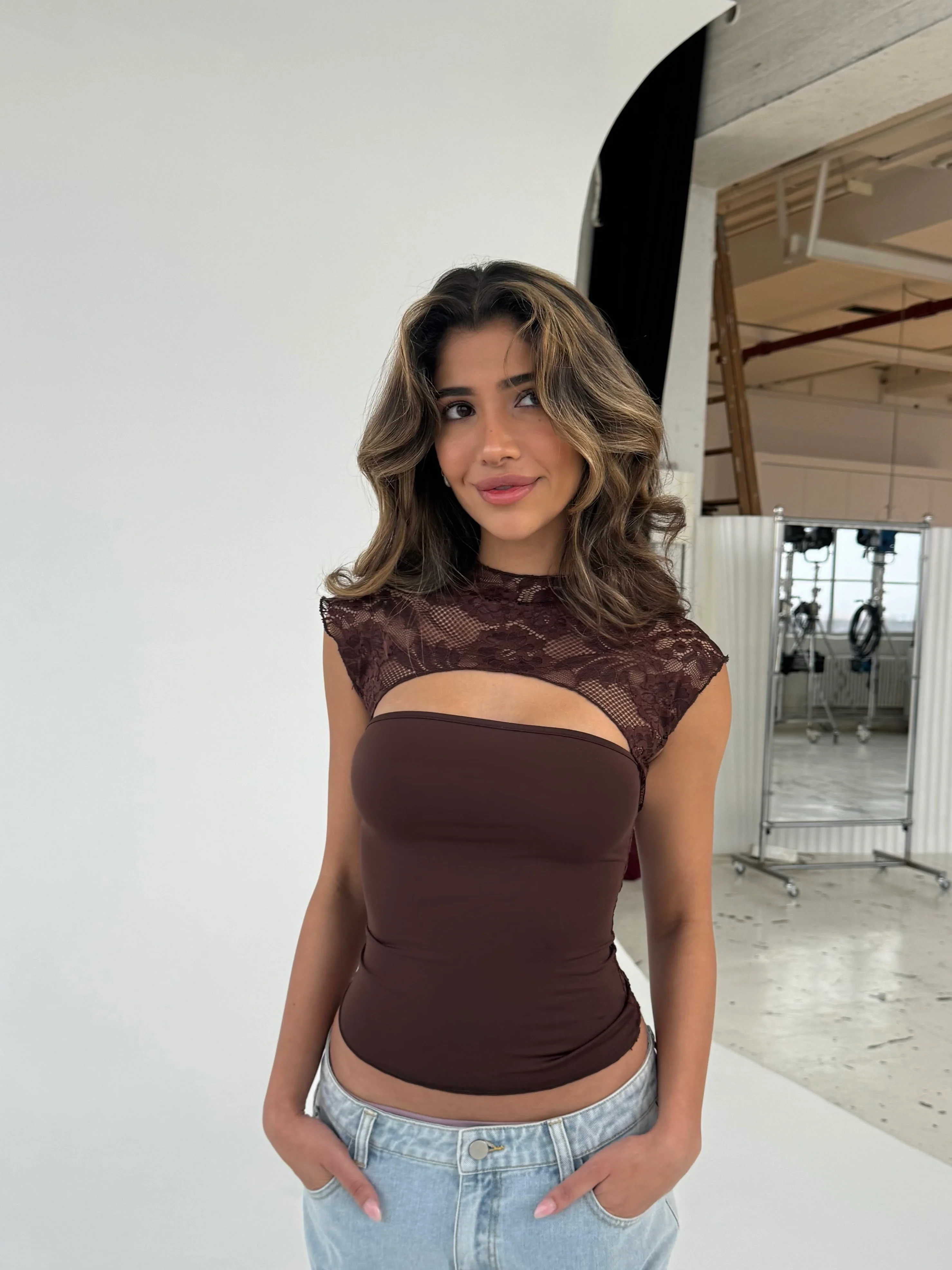 Lara Lace Top - Dunkelbraun - Image 2