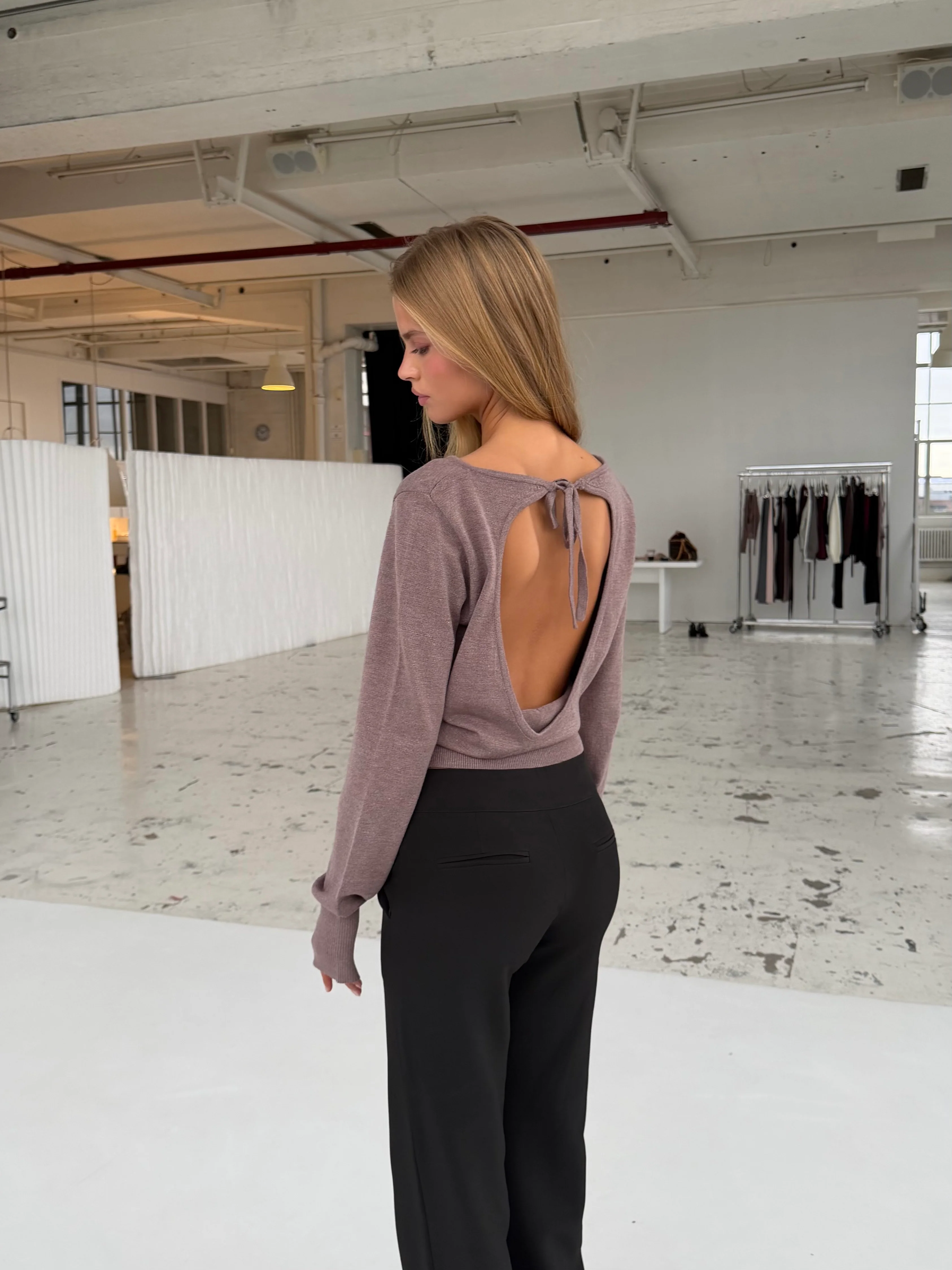 Open back knit top – hellbraun - Image 3