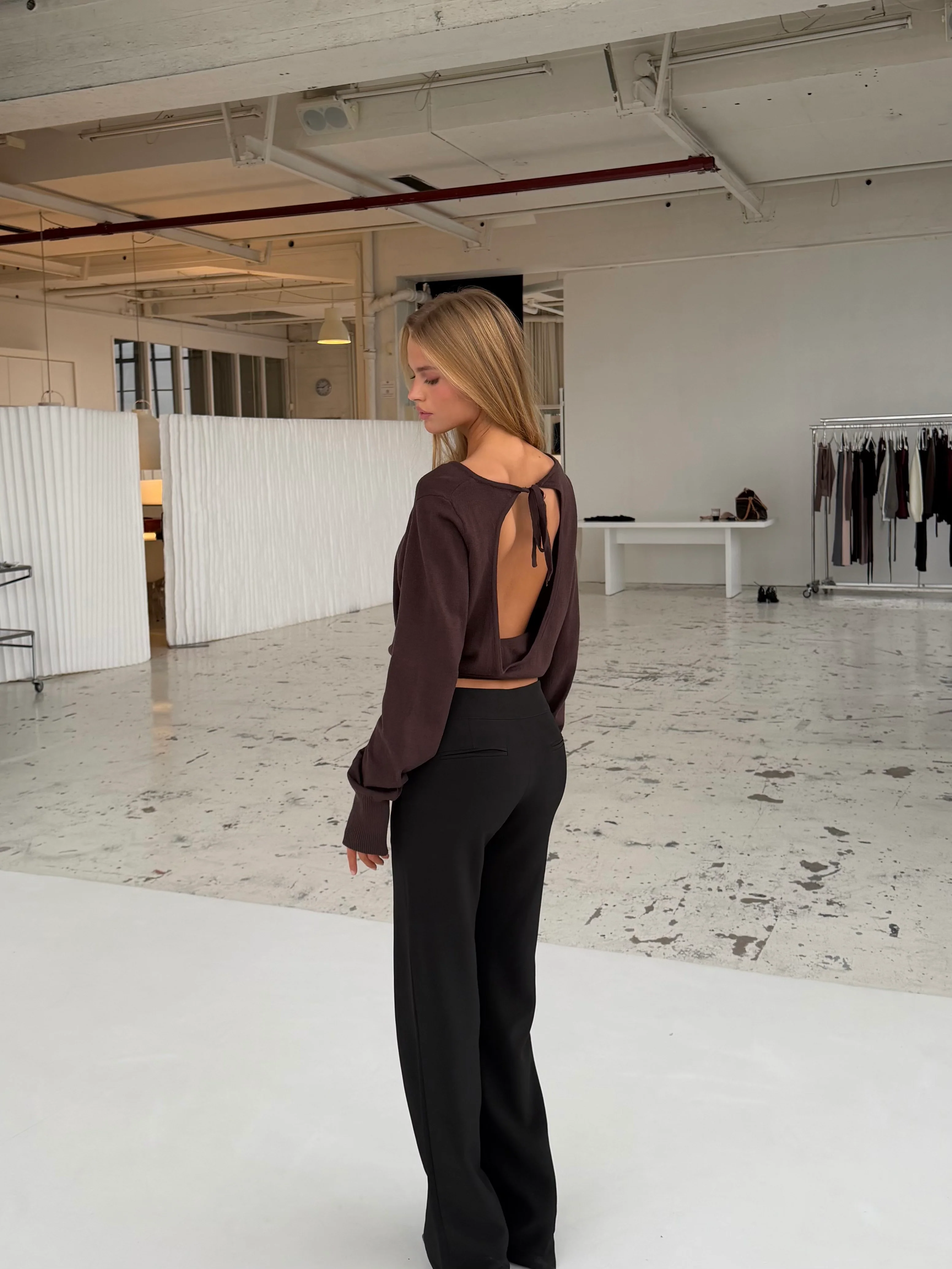 Open back knit top – dunkelbraun - Image 3