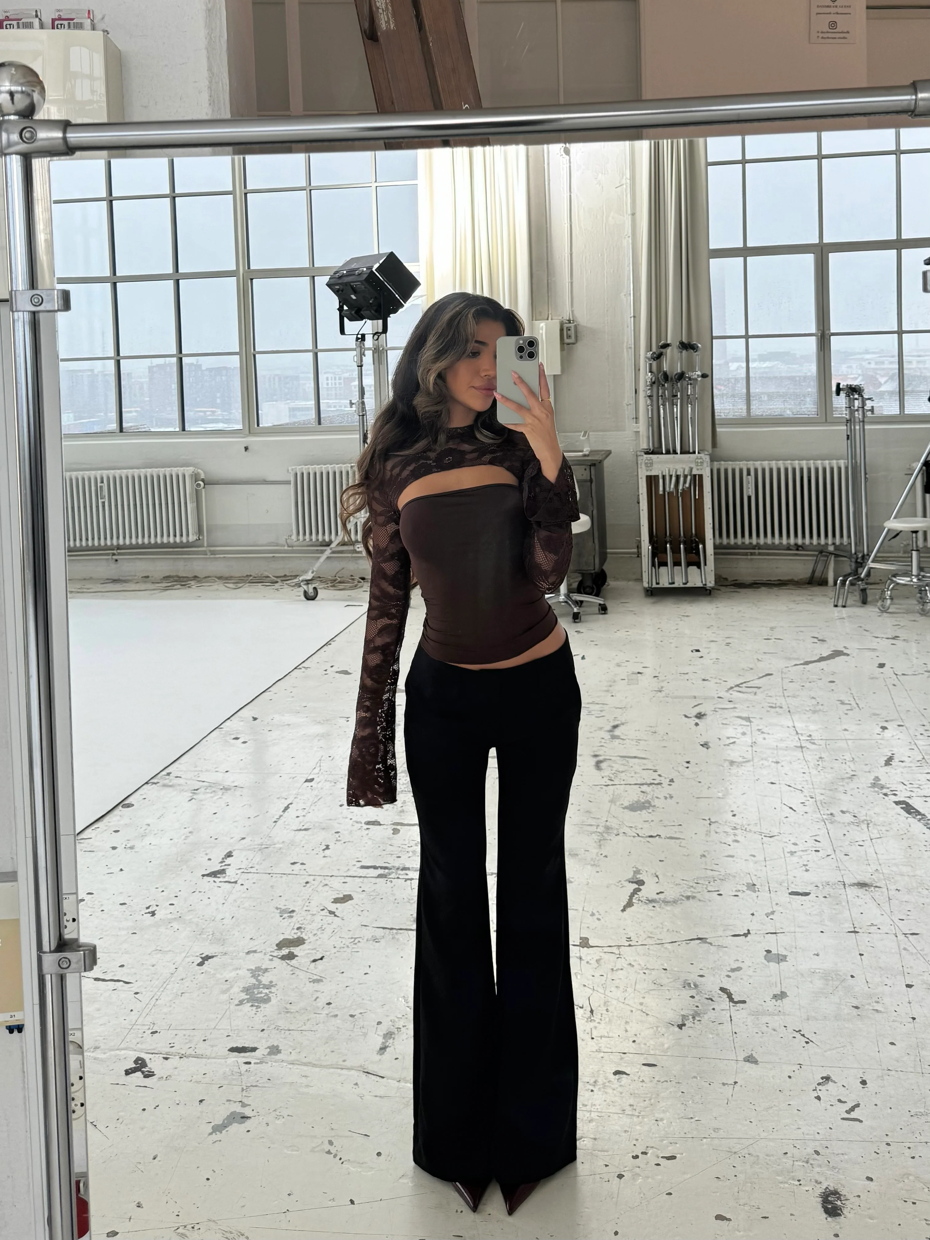 TALL Livia Low Waist Hose – Schwarz - Image 3