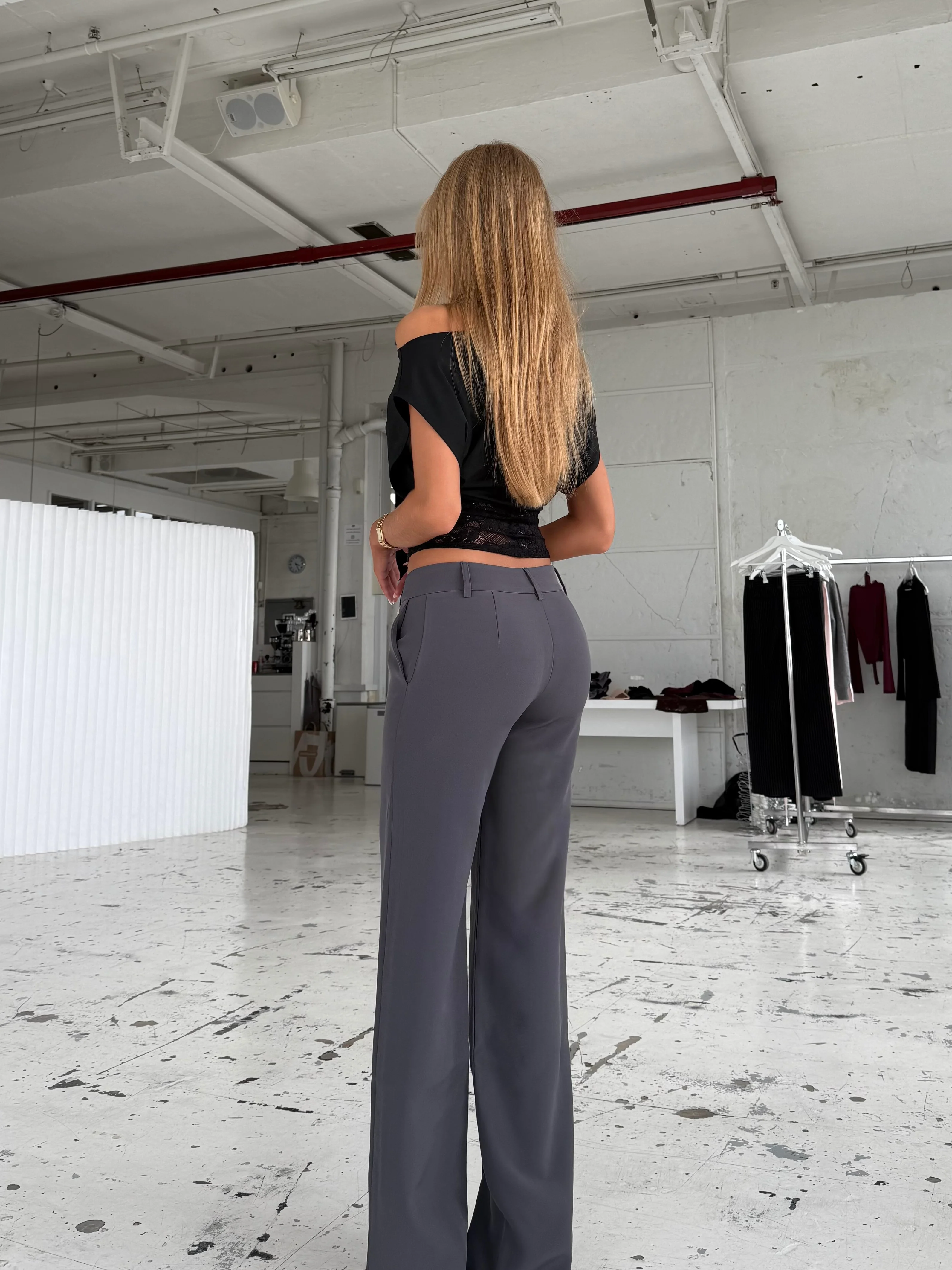 TALL Vera Wide Low Waist Hose – Dunkelgrau - Image 4