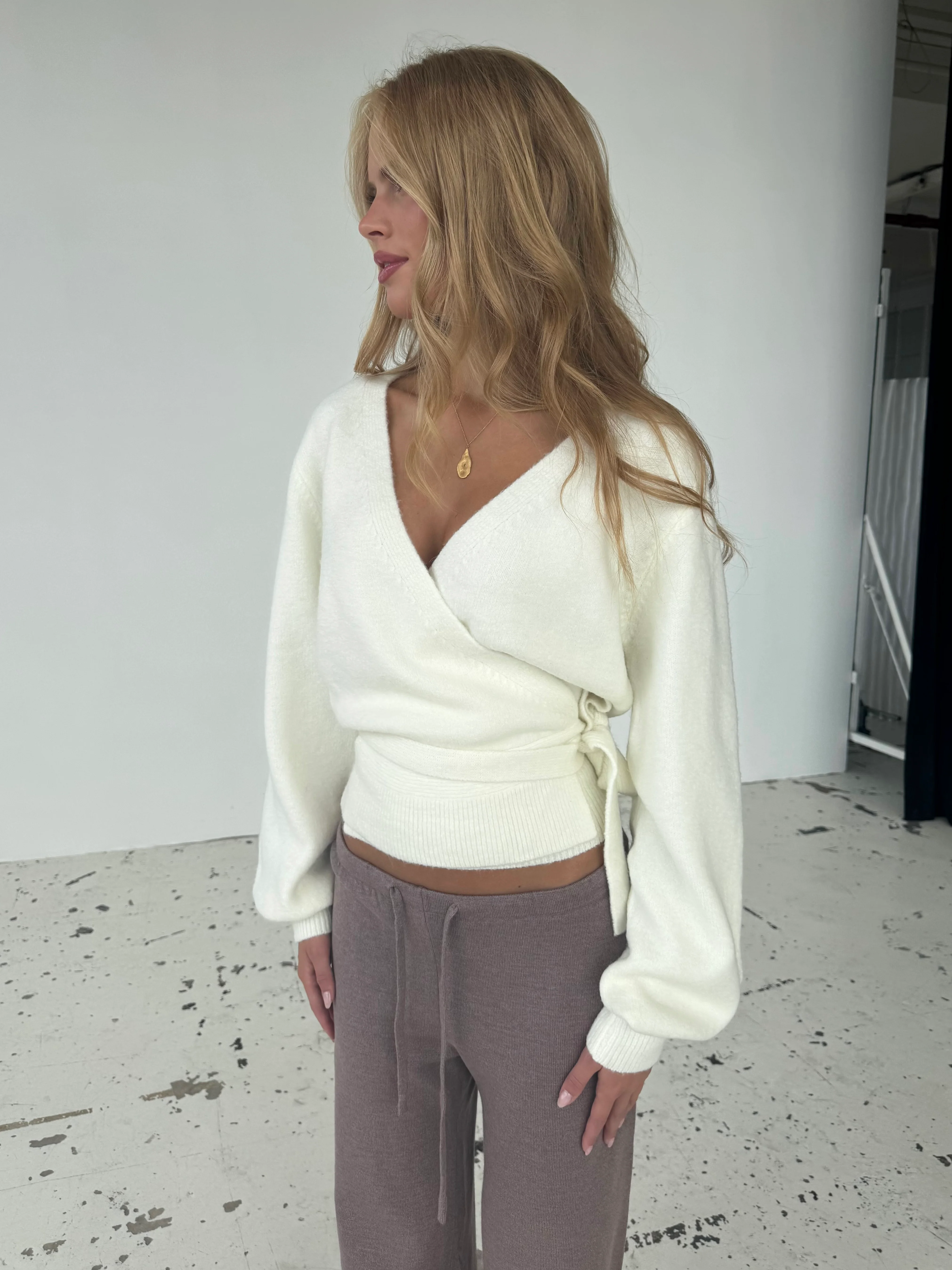 Wool blend wrap cardigan - Weiß - Image 2